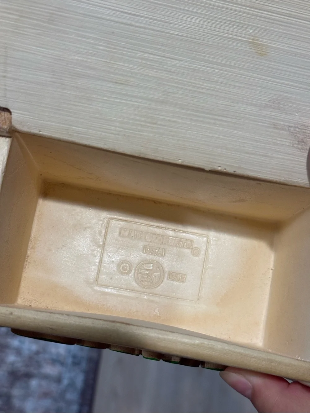 MCM VTG Hand Carved Wooden Painted Recipe Box 1985